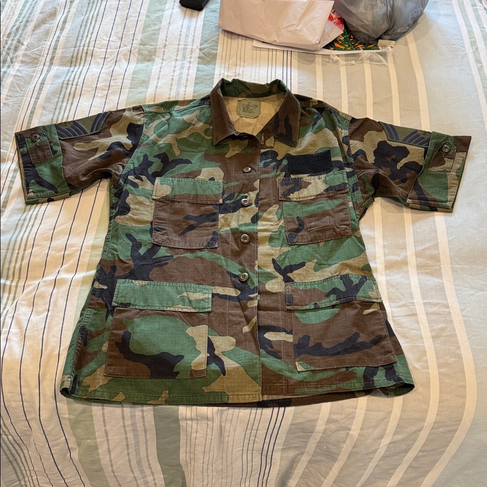 Vintage USAF US Air Force Medium Short Shirt Short Sleeve Camo Military